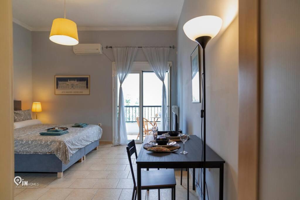 'afrodite' Cozy In Egaleo Apartment *