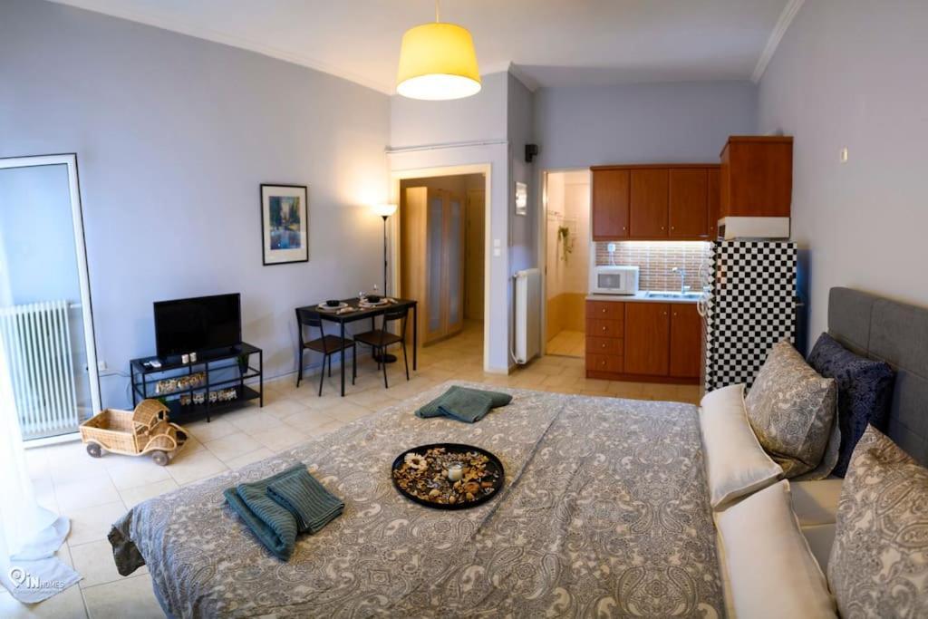 'afrodite' Cozy In Egaleo Apartment *